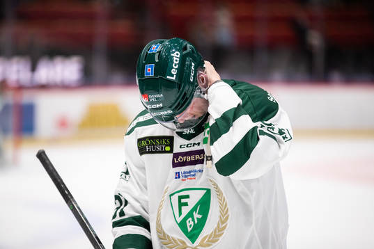 Färjestads Carl Jakobsson har ont