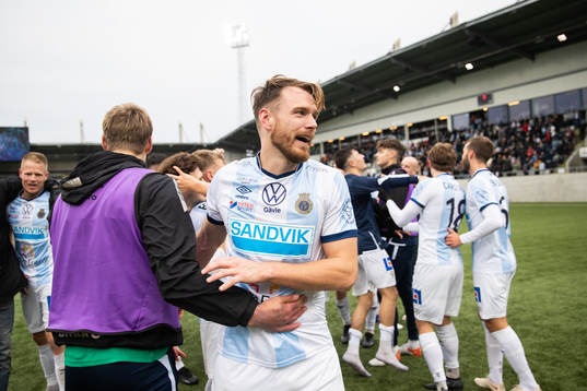 Gefles Leo Englund jublar