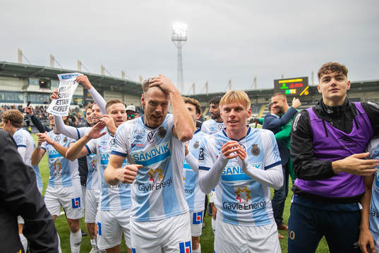 Gefles Leo Englund och Oskar Karlsson jublar