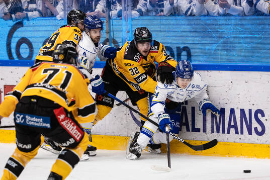 Luleås Pontus Själin och Oscar Engsund mot Leksands Oskar