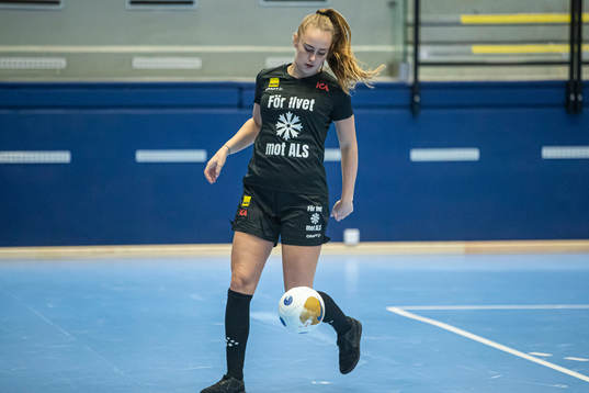 under fotbollsmatchen i För livet cupen mot ALS mellan