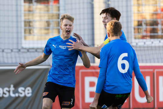 Halmstads Zack Jönsson Gustafsson jublar