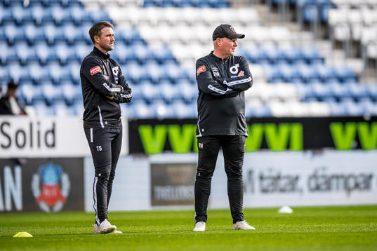 Degerfors tränare Tobias Solberg och fotbollskoordinator