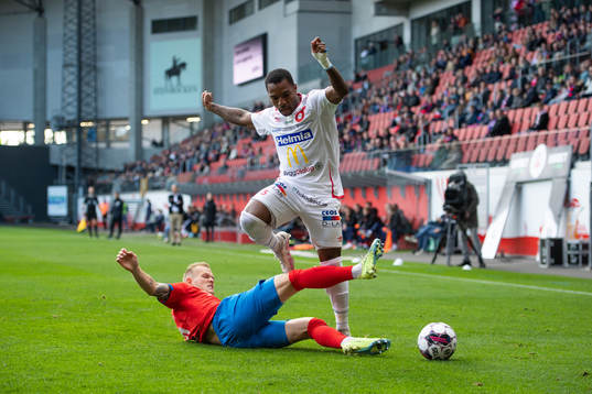 Helsingborgs Philip Rejnhold och Degerfors Joseph - Claude
