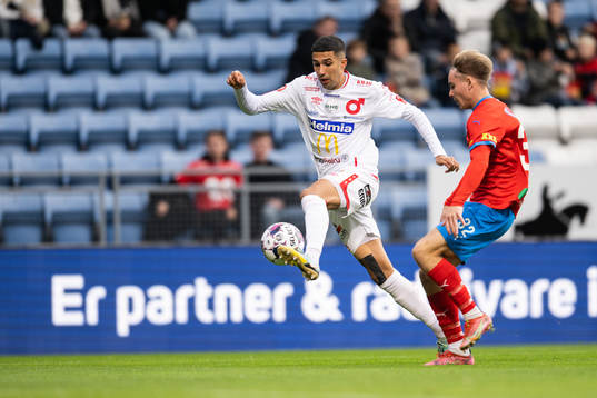 Degerfors Elyas Bouzaiene och Helsingborgs Simon Bengtsson