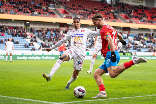 Degerfors Elyas Bouzaiene och Helsingborgs Wilhelm Loeper