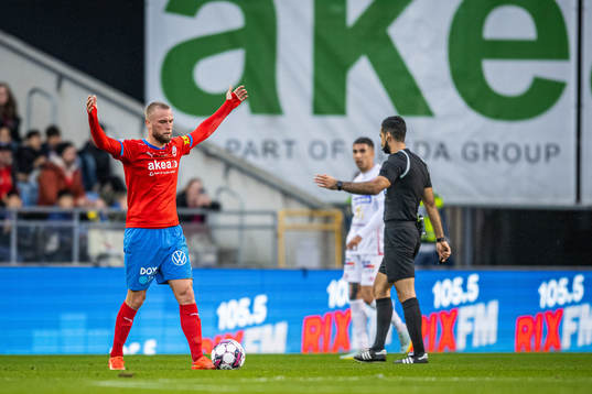 Helsingborgs Alexander Faltsetas reagerar