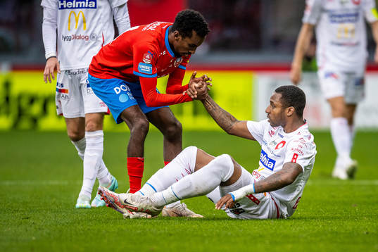 Helsingborgs Taha Ali och Degerfors Joseph - Claude Agyeman