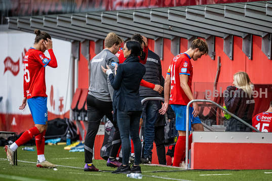 Helsingborgs spelare lämnar planen