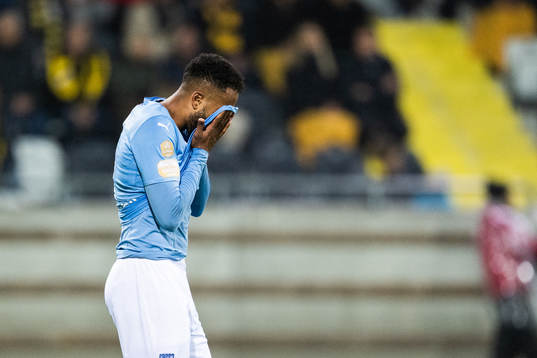 Malmö FFs Isaac Kiese Thelin deppar