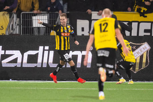 Häckens Samuel Gustafson jublar