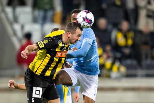 Häckens Even Hovland och Malmö FFs Isaac Kiese Thelin