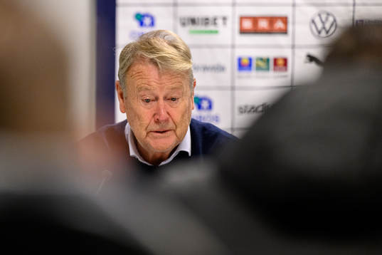 Malmö FFs tränare Åge Hareide på en presskonferens