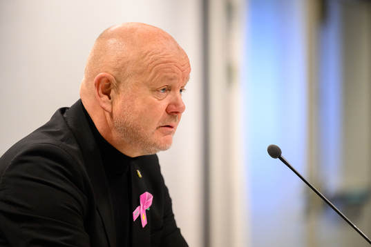 Häckens tränare Per-Mathias Høgmo på en presskonferens