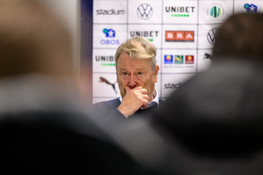 Malmö FFs tränare Åge Hareide på en presskonferens