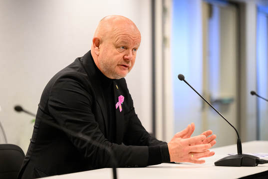 Häckens tränare Per-Mathias Høgmo på en presskonferens