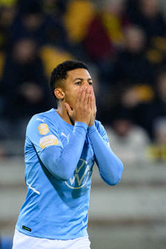 Malmö FFs Romain Gall deppar
