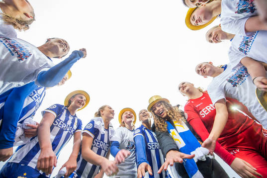 IFK Göteborgs spelare jublar