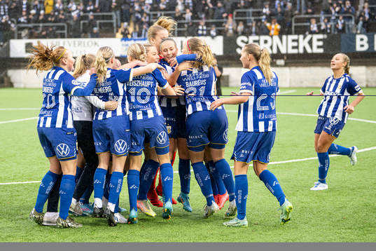 IFK Göteborgs spelare jublar
