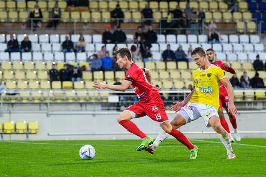 Trollhättans Markus Karlsson och Falkenbergs Robin Hofsö