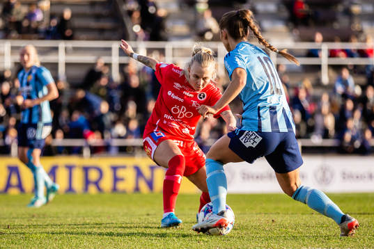 Örebros Nathalie Hoff Persson ocnj Djurgårdens Tilde