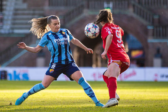 Djurgårdens Ebba Hed och Örebros Elisabeth Pechersky