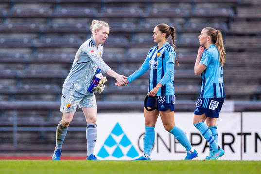 Djurgårdens målvakt Hedvig Lindahl och Tilde Lindwall