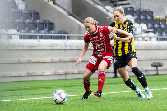 Piteås Hanna Andersson och Häckens Elin Rubensson