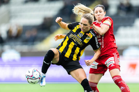 Häckens Elin Rubensson och Piteås Josefin Johansson