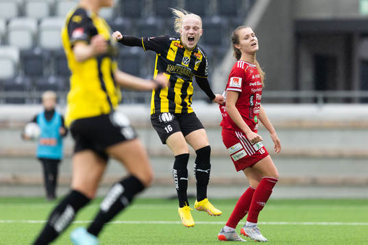 Häckens Anna Sandberg jublar