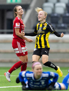 Häckens Anna Sandberg jublar