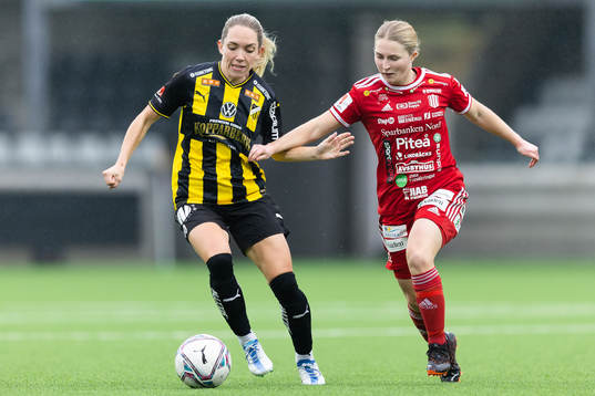 Häckens Elin Rubensson och Piteås Hanna Andersson