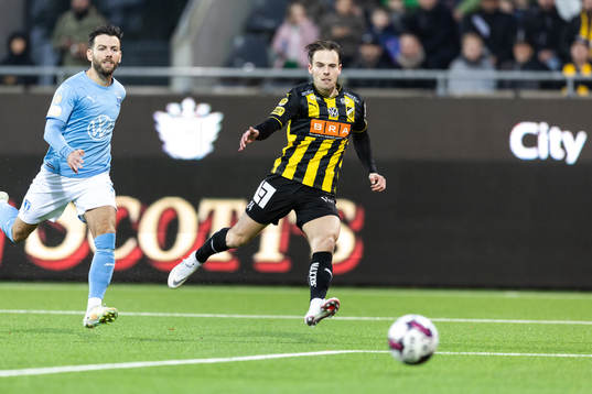 Häckens Lars Olden Larsen gör 1-0
