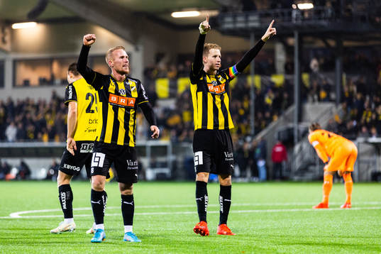 Häckens Samuel Gustafson jublar