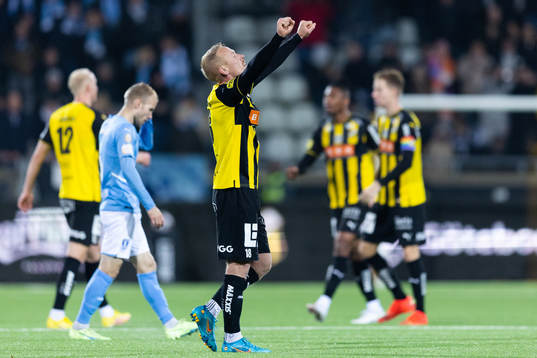 Häckens Mikkel Rygaard Jensen jublar