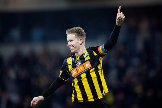 Häckens Samuel Gustafson jublar