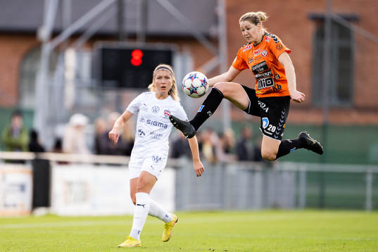 FC Rosengårds Loreta Kullashi och Kristianstads Mia