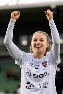 FC Rosengårds Fiona Brown jublar