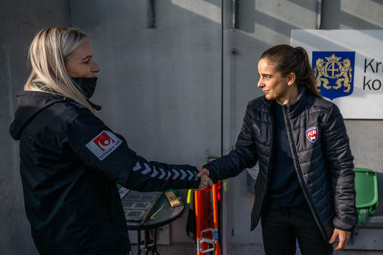 Kristianstads tränare Elisabet Gunnarsdottir och FC
