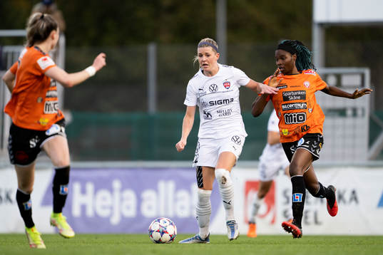 FC Rosengårds Olivia Schough och Kristianstads Easther