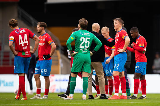 Helsingborgs Casper Widell deppar med lagkamrater