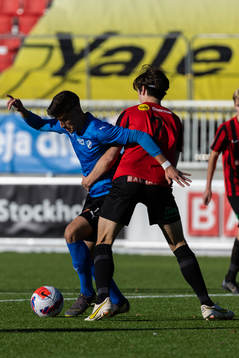 Halmstads Edmond Berisha och Brommapojkarnas Martin