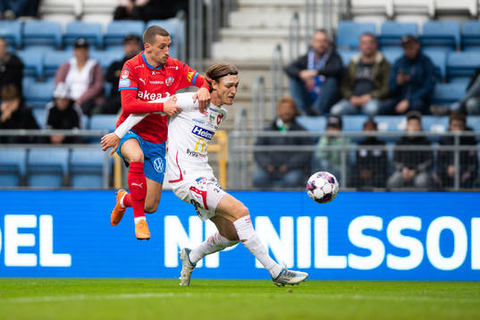 Helsingborgs Arian Kabashi och Degerfors Gustav Granath