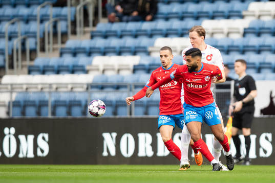 Degerfors Adam Carlen och Helsingborgs Amin Al-Hamawi