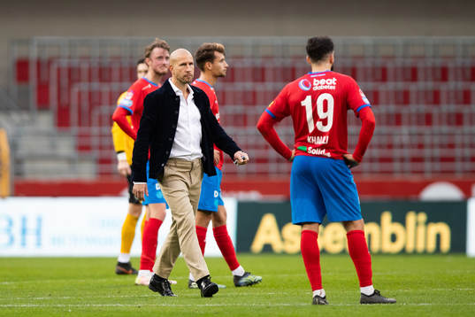 Helsingborgs tränare Mattias Lindström deppar