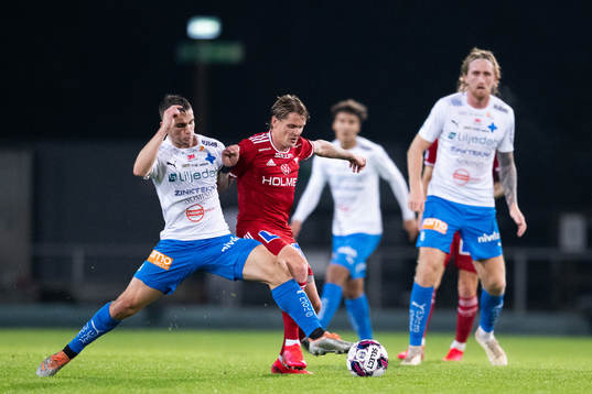 Värnamos Oscar Johansson och IFK Norrköpings Ari Freyr