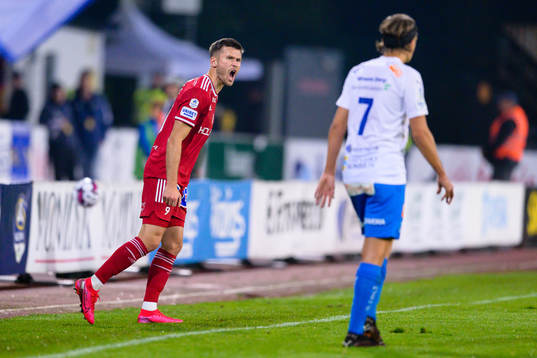 IFK Norrköpings Arnor Traustason skriker