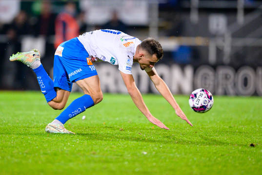 Värnamos Ajdin Zeljkovic faller