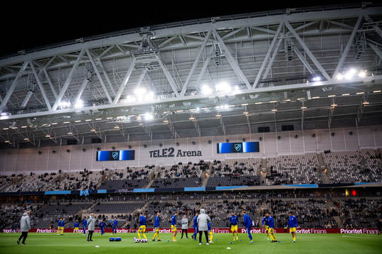 GIF Sundsvalls spelare värmer upp på Tele2 Arena