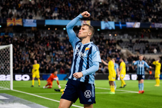 Djurgårdens Elias Andersson jublar